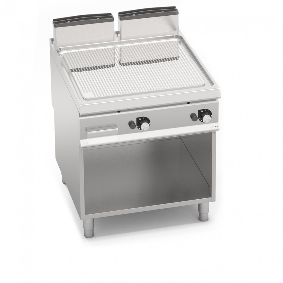RIBBED GAS GRIDDLE (COMPOUND) ON CABINET
